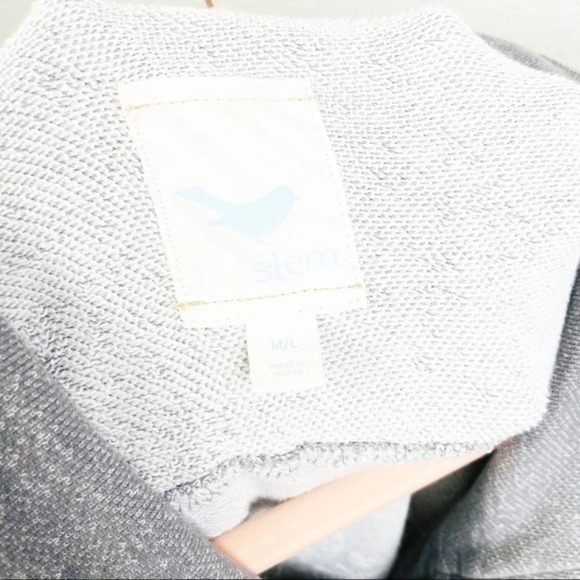 STEM Gray Full Zip Cardigan/Cape Sweater Size M/L - Picture 5 of 6